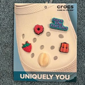 NWT crocs jibbets set of 5